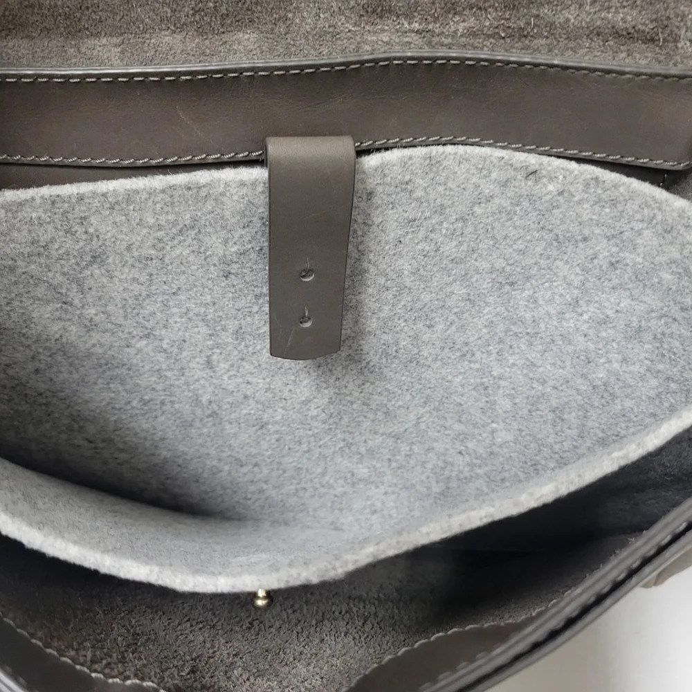 SKAGEN Men Gray Messenger Genuine Cowhide Leather Crossbody Laptop Crossbody Bag
